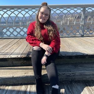 Meet your Posher, Halie